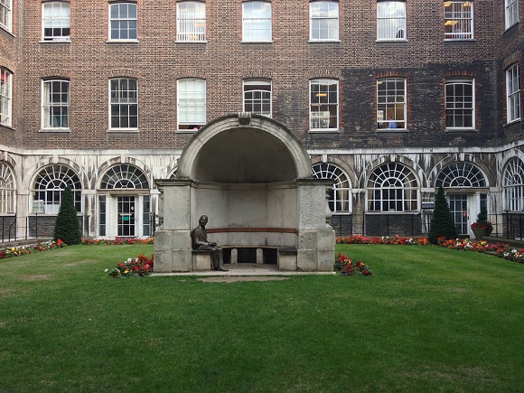 Keats statue in Guy's Hospital Courtyard, image available through Creative Commons