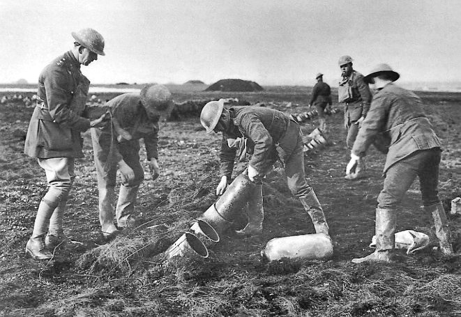 World War I - Loading a battery of gas shells